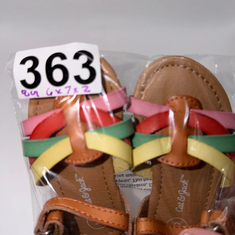 Cat‎ & Jack Girls Size 5 Rainbow Strappy Sandals Boho Summer Fisherman Shoes 363